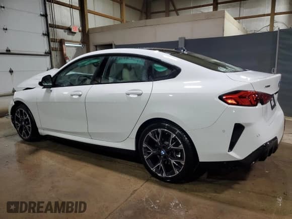 ✅ 2025 BMW 2 Series 228i xDrive • VIN: WBA23GG0XS7S61173 • Лот: 90319025. Опубликован ранее на Copart с пробегом 13 319 миль. Бесплатный доступ к архиву аукционных продаж из США и подробный отчёт об истории автомобиля на DreamBid. Изображение 2.