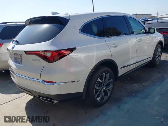 ✅ 2024 Acura MDX Technology • VIN: 5J8YD9H4XRL002676 • Lot: 42283430. Listed on IAAI with 10,964 mi. Free auction sales archive from the USA and detailed vehicle history report at DreamBid. Image 4.