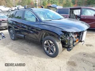 ✅ 2025 Hyundai Tucson SEL Convenience • VIN: KM8JCDD17SU379527 • Lot: 43356568. Wystawiony na IAAI z przebiegiem 1 007 mil. Bezpłatny archiwum sprzedaży aukcyjnych z USA i szczegółowy raport historii pojazdu na DreamBid. Zdjęcie 1.