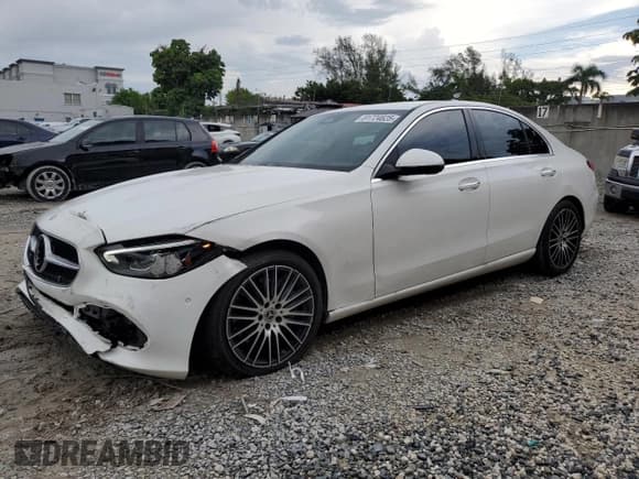 ✅ 2024 Mercedes-Benz C 300 • VIN: W1KAF4HB2RR218701 • Лот: 81724625. Опубликован ранее на Copart с пробегом 6 851 миль. Бесплатный доступ к архиву аукционных продаж из США и подробный отчёт об истории автомобиля на DreamBid. Изображение 1.