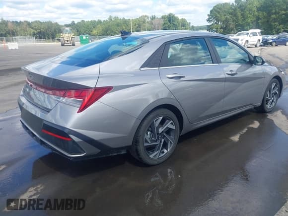 ✅ 2025 Hyundai Elantra SEL Convenience • VIN: KMHLS4DG3SU935865 • Лот: 43255381. Опубликован ранее на IAAI с пробегом 5 020 миль. Бесплатный доступ к архиву аукционных продаж из США и подробный отчёт об истории автомобиля на DreamBid. Изображение 4.