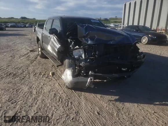 ✅ 2019 Toyota Tacoma SR5 • VIN: 5TFAX5GN3KX140441 • Lot: 91330725. Listed on Copart with 184,568 mi. Free auction sales archive from the USA and detailed vehicle history report at DreamBid. Image 14.