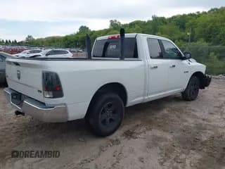 ✅ 2010 Dodge 1500 ST • VIN: 1D7RB1GP4AS138128 • Lot: 42335092. Wystawiony na IAAI z przebiegiem 238 461 mil. Bezpłatny archiwum sprzedaży aukcyjnych z USA i szczegółowy raport historii pojazdu na DreamBid. Zdjęcie 4.