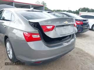 2018 Chevrolet Malibu LT z VIN 1G1ZD5ST0JF125698, wystawiony jako IAAI lot #43350122 z przebiegiem 149 975 mil mil oraz . Historia ofert i sprzedaży dostępna na DreamBid. Obrazek 6.