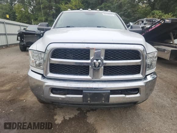 ✅ 2018 Ram 2500 Tradesman • VIN: 3C6UR5CJ4JG289817 • Lot: 90328825. Listed on Copart with 234,761 mi. Free auction sales archive from the USA and detailed vehicle history report at DreamBid. Image 5.