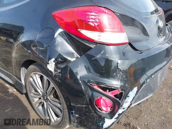 ✅ 2016 Hyundai Veloster Turbo • VIN: KMHTC6AE8GU255625 • Lot: 41479623. Wystawiony na IAAI z przebiegiem 94 011 mil. Bezpłatny archiwum sprzedaży aukcyjnych z USA i szczegółowy raport historii pojazdu na DreamBid. Zdjęcie 6.