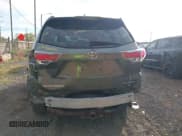 ✅ 2015 Toyota Highlander XLE • VIN: 5TDJKRFH8FS136401 • Lot: 43477642. Listed on IAAI with 194,425 mi. Free auction sales archive from the USA and detailed vehicle history report at DreamBid. Image 16.