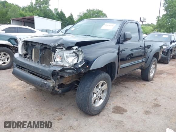 ✅ 2011 Toyota Tacoma • VIN: 5TFPX4EN1BX005899 • Lot: 42626321. Listed on IAAI with 152,098 mi. Free auction sales archive from the USA and detailed vehicle history report at DreamBid. Image 2.