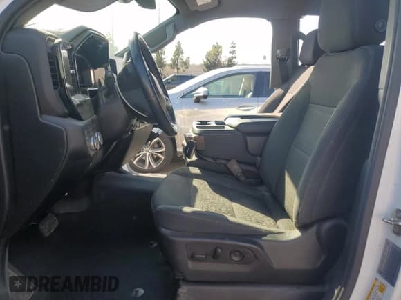 ✅ 2024 GMC Sierra 2500HD SLE • VIN: 1GT49MEY5RF201951 • Лот: 81279395. Опубликован ранее на Copart с пробегом 41 652 миль. Бесплатный доступ к архиву аукционных продаж из США и подробный отчёт об истории автомобиля на DreamBid. Изображение 7.