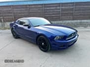 ✅ 2014 Ford Mustang V6 • VIN: 1ZVBP8AMXE5274365 • Лот: 93773655. Опубликован ранее на Copart с пробегом 125 628 миль. Бесплатный доступ к архиву аукционных продаж из США и подробный отчёт об истории автомобиля на DreamBid. Изображение 1.