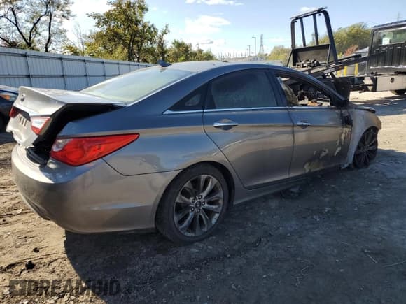 ✅ 2011 Hyundai Sonata SE • VIN: 5NPEC4AC6BH232797 • Lot: 75494504. Listed on Copart with Not provided. Free auction sales archive from the USA and detailed vehicle history report at DreamBid. Image 3.