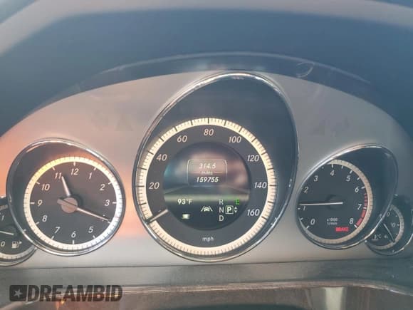 ✅ 2013 Mercedes-Benz E 550 Sport • VIN: WDDHF9BB7DA722074 • Lot: 83458924. Listed on Copart with 159,755 mi. Free auction sales archive from the USA and detailed vehicle history report at DreamBid. Image 9.