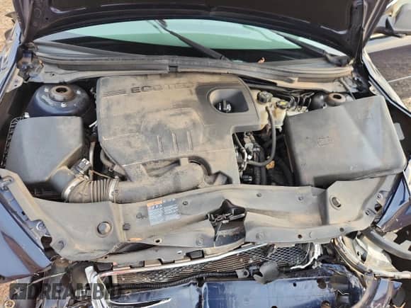 2011 Chevrolet Malibu 1LS z VIN 1G1ZB5E1XBF379694, wystawiony jako Copart lot #83865035 z przebiegiem 120 867 mil mil oraz Szkoda całkowita • Salvage title. Historia ofert i sprzedaży dostępna na DreamBid. Obrazek 11.