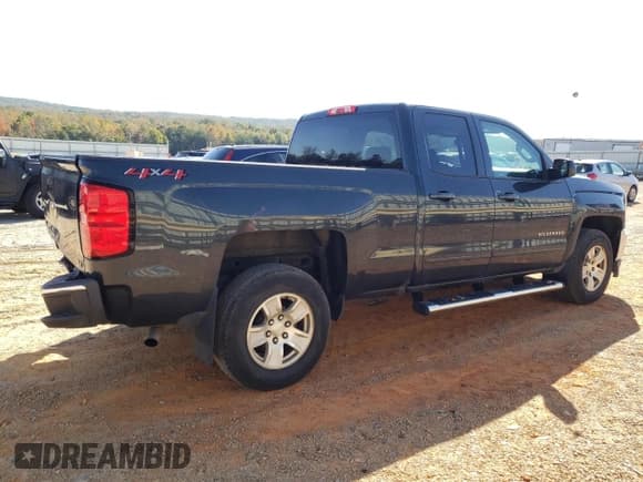 ✅ 2019 Chevrolet Silverado 1500 LT • VIN: 2GCVKPEC9K1141264 • Lot: 75763094. Wystawiony na Copart z przebiegiem 83 356 mil. Bezpłatny archiwum sprzedaży aukcyjnych z USA i szczegółowy raport historii pojazdu na DreamBid. Zdjęcie 3.