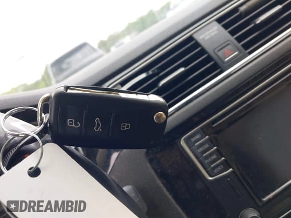 ✅ 2016 Volkswagen Jetta SEL • VIN: 3VWL07AJ3GM297959 • Lot: 42319444. Listed on IAAI with 50,130 mi. Free auction sales archive from the USA and detailed vehicle history report at DreamBid. Image 11.