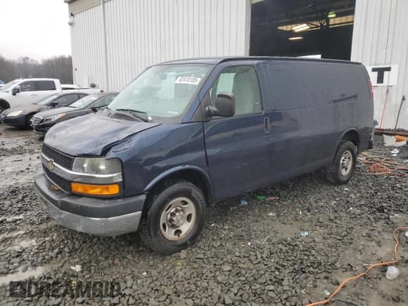 ✅ 2013 Chevrolet Express Cargo • VIN: 1GCWGFCA6D1159957 • Lot: 92410105. Listed on Copart with 247,433 mi. Free auction sales archive from the USA and detailed vehicle history report at DreamBid. Image 1.