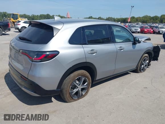 ✅ 2024 Honda HR-V EX-L • VIN: 3CZRZ2H79RM726096 • Lot: 43219621. Listed on IAAI with 5,457 mi. Free auction sales archive from the USA and detailed vehicle history report at DreamBid. Image 4.