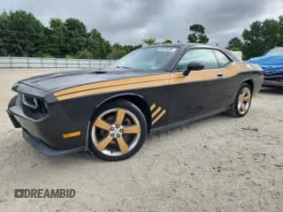 ✅ 2010 Dodge Challenger R/T Classic • VIN: 2B3CJ5DTXAH321893 • Лот: 68476385. Опубликован ранее на Copart с пробегом 128 350 миль. Бесплатный доступ к архиву аукционных продаж из США и подробный отчёт об истории автомобиля на DreamBid. Изображение 1.