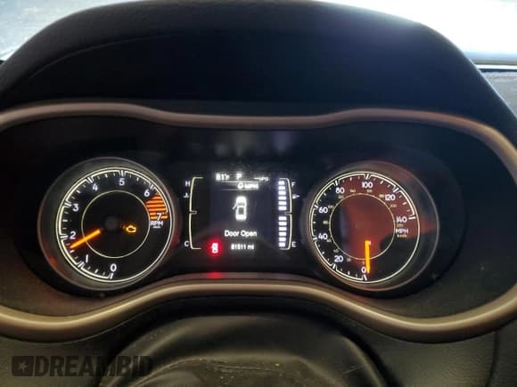 ✅ 2017 Jeep Cherokee Altitude • VIN: 1C4PJLAB5HW669757 • Lot: 87021195. Wystawiony na Copart z przebiegiem 81 511 mil. Bezpłatny archiwum sprzedaży aukcyjnych z USA i szczegółowy raport historii pojazdu na DreamBid. Zdjęcie 9.