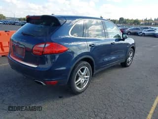 ✅ 2012 Porsche Cayenne S Hybrid • VIN: WP1AE2A28CLA90940 • Lot: 43355033. Wystawiony na IAAI z przebiegiem 163 745 mil. Bezpłatny archiwum sprzedaży aukcyjnych z USA i szczegółowy raport historii pojazdu na DreamBid. Zdjęcie 4.