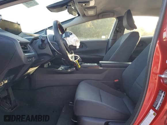 2024 Toyota Prius LE with VIN JTDADABU0R3015981, listed as a Copart auction lot 71633355 with 13,660 mi miles and Clean title. Bid and sale history available at DreamBid. Image 7.