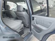 ✅ 2005 Mercedes-Benz M 350 • VIN: 4JGAB57E55A551762 • Lot: 40800022. Listed on IAAI with 174,828 mi. Free auction sales archive from the USA and detailed vehicle history report at DreamBid. Image 8.