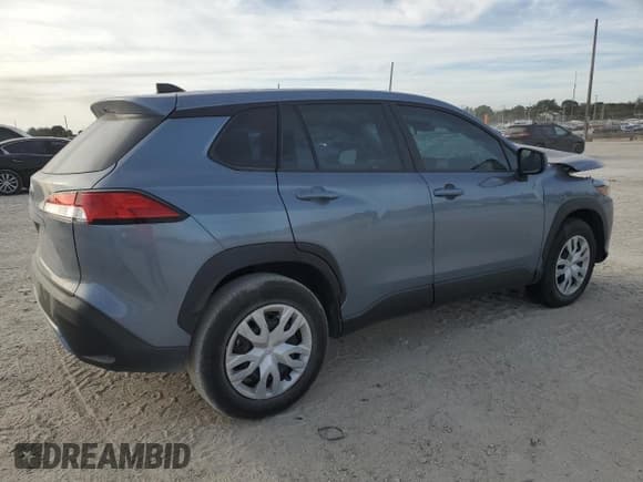 ✅ 2023 Toyota Corolla Cross L • VIN: 7MUAAAAG1PV040197 • Lot: 92194535. Listed on Copart with 18,631 mi. Free auction sales archive from the USA and detailed vehicle history report at DreamBid. Image 3.