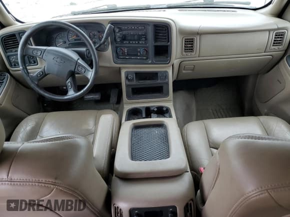 ✅ 2004 Chevrolet Silverado 1500 LS • VIN: 2GCEK13T541412243 • Lot: 77465974. Wystawiony na Copart z przebiegiem Nie podano. Bezpłatny archiwum sprzedaży aukcyjnych z USA i szczegółowy raport historii pojazdu na DreamBid. Zdjęcie 8.