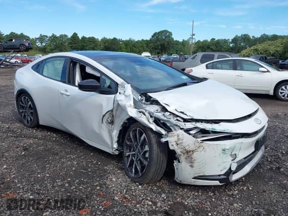 2024 Toyota Prius SE with VIN JTDACACU2R3024408, listed as a IAAI auction lot 43114921 with 18,724 mi miles and . Bid and sale history available at DreamBid. Image 6.