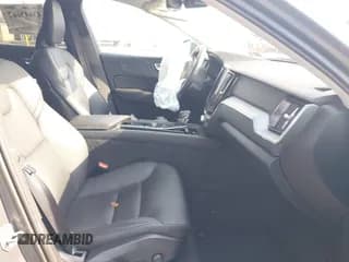 ✅ 2020 Volvo XC60 Momentum • VIN: YV4A22RK7L1410322 • Lot: 43643662. Listed on IAAI with 55,911 mi. Free auction sales archive from the USA and detailed vehicle history report at DreamBid. Image 5.