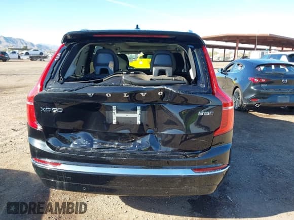 ✅ 2023 Volvo XC90 Plus • VIN: YV4L12PN7P1972817 • Lot: 41846312. Listed on IAAI with 36,869 mi. Free auction sales archive from the USA and detailed vehicle history report at DreamBid. Image 16.