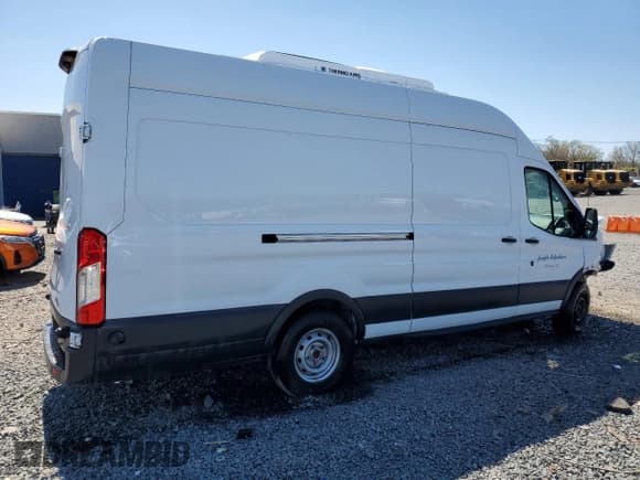 ✅ 2018 Ford Transit • VIN: 1FTBW3XMXJKB40404 • Lot: 50774585. Wystawiony na Copart z przebiegiem Nie podano. Bezpłatny archiwum sprzedaży aukcyjnych z USA i szczegółowy raport historii pojazdu na DreamBid. Zdjęcie 3.