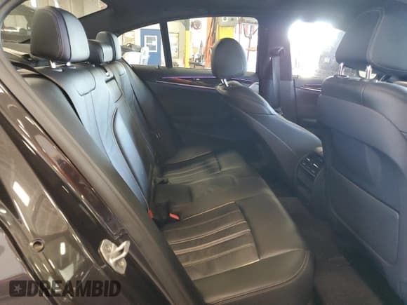 ✅ 2018 BMW 5 Series 540i xDrive • VIN: WBAJE7C55JWC56221 • Lot: 80346035. Listed on Copart with 102,691 mi. Free auction sales archive from the USA and detailed vehicle history report at DreamBid. Image 10.