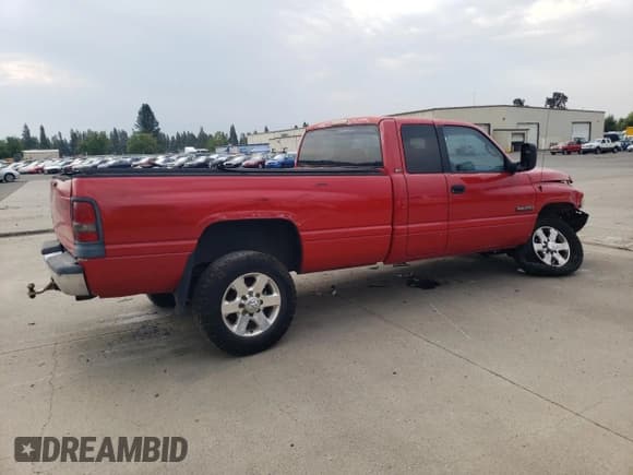 ✅ 2001 Dodge 2500 • VIN: 3B7KF23661G215740 • Lot: 70386685. Wystawiony na Copart z przebiegiem 264 543 mil. Bezpłatny archiwum sprzedaży aukcyjnych z USA i szczegółowy raport historii pojazdu na DreamBid. Zdjęcie 3.