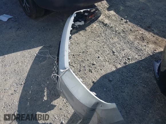 ✅ 2024 Jeep Grand Cherokee Limited • VIN: 1C4RJKBGXR8534616 • Lot: 43089540. Listed on IAAI with 41,607 mi. Free auction sales archive from the USA and detailed vehicle history report at DreamBid. Image 12.