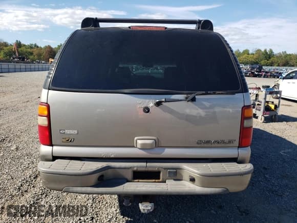 ✅ 2002 Chevrolet Suburban Z71 • VIN: 3GNFK16Z92G352130 • Lot: 71944685. Listed on Copart with Not provided. Free auction sales archive from the USA and detailed vehicle history report at DreamBid. Image 6.