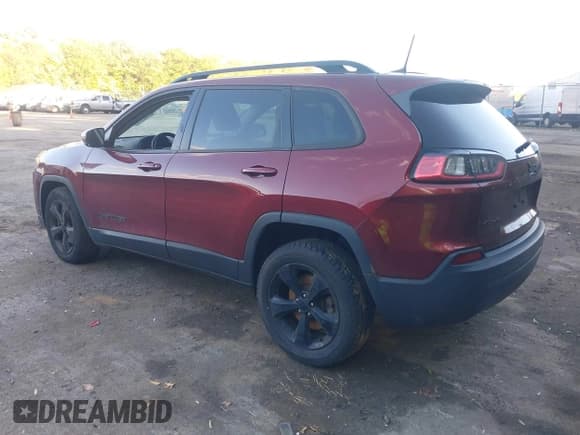✅ 2019 Jeep Cherokee Latitude Plus • VIN: 1C4PJMLB5KD378908 • Лот: 43494605. Опубликован ранее на IAAI с пробегом 97 357 миль. Бесплатный доступ к архиву аукционных продаж из США и подробный отчёт об истории автомобиля на DreamBid. Изображение 3.