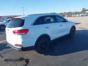 ✅ 2017 Kia Sorento LX • VIN: 5XYPG4A32HG266927 • Лот: 43719427. Опубликован ранее на IAAI с пробегом 126 996 миль. Бесплатный доступ к архиву аукционных продаж из США и подробный отчёт об истории автомобиля на DreamBid. Изображение 4.