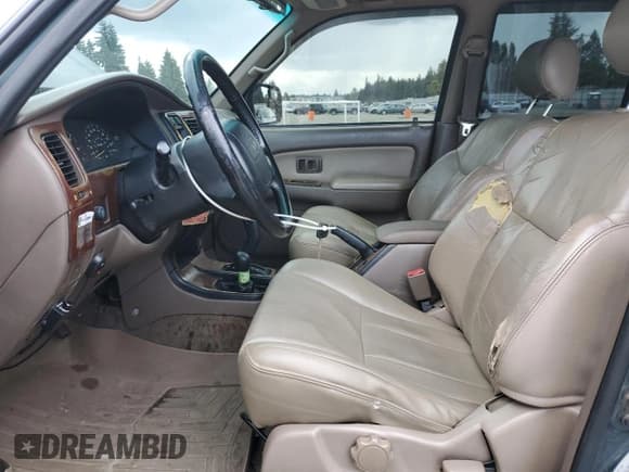 ✅ 1996 Toyota 4Runner SR5 • VIN: JT3HN86R0T0043920 • Лот: 81996215. Опубликован ранее на Copart с пробегом 297 856 миль. Бесплатный доступ к архиву аукционных продаж из США и подробный отчёт об истории автомобиля на DreamBid. Изображение 7.