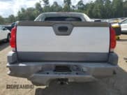 ✅ 2002 Chevrolet Avalanche • VIN: 3GNEC13T32G225379 • Lot: 82125255. Wystawiony na Copart z przebiegiem 282 097 mil. Bezpłatny archiwum sprzedaży aukcyjnych z USA i szczegółowy raport historii pojazdu na DreamBid. Zdjęcie 6.