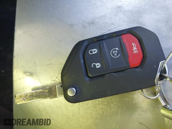 ✅ 2024 Jeep Wrangler Sahara • VIN: 1C4PJXEG1RW299325 • Лот: 41854789. Опубликован ранее на IAAI с пробегом 27 808 миль. Бесплатный доступ к архиву аукционных продаж из США и подробный отчёт об истории автомобиля на DreamBid. Изображение 11.