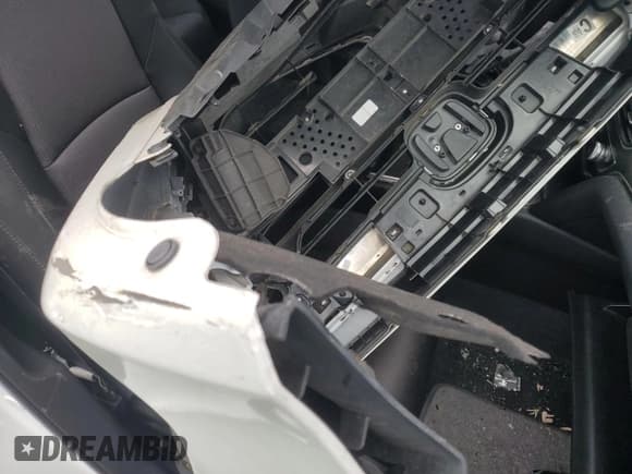 ✅ 2021 Honda Accord LX • VIN: 1HGCV1F18MA007624 • Лот: 86137075. Опубликован ранее на Copart с пробегом Не указан. Бесплатный доступ к архиву аукционных продаж из США и подробный отчёт об истории автомобиля на DreamBid. Изображение 12.