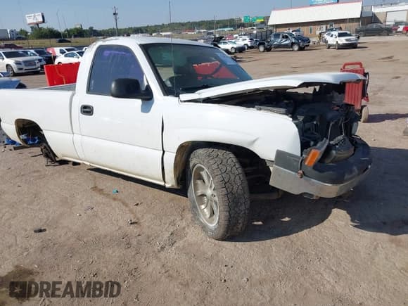 ✅ 2005 Chevrolet Silverado 1500 Work Truck • VIN: 1GCEC14X25Z150169 • Лот: 43338704. Опубликован ранее на IAAI с пробегом Не указан. Бесплатный доступ к архиву аукционных продаж из США и подробный отчёт об истории автомобиля на DreamBid. Изображение 1.