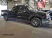 ✅ 2005 Chevrolet Silverado 1500 LS • VIN: 1GCEK19V55Z330708 • Lot: 55896355. Wystawiony na Copart z przebiegiem 186 270 mil mil. Skorzystaj z bezpłatnego archiwum sprzedaży aukcyjnych z USA i zobacz szczegółowy raport historii pojazdu na DreamBid. Zdjęcie 4.