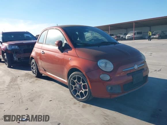 ✅ 2012 FIAT 500 Sport • VIN: 3C3CFFBR6CT106149 • Lot: 43810718. Wystawiony na IAAI z przebiegiem 125 025 mil. Bezpłatny archiwum sprzedaży aukcyjnych z USA i szczegółowy raport historii pojazdu na DreamBid. Zdjęcie 1.