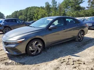 ✅ 2025 Hyundai Elantra SEL Sport • VIN: KMHLM4DGXSU006654 • Lot: 81499225. Listed on Copart with 5,473 mi. Free auction sales archive from the USA and detailed vehicle history report at DreamBid. Image 1.