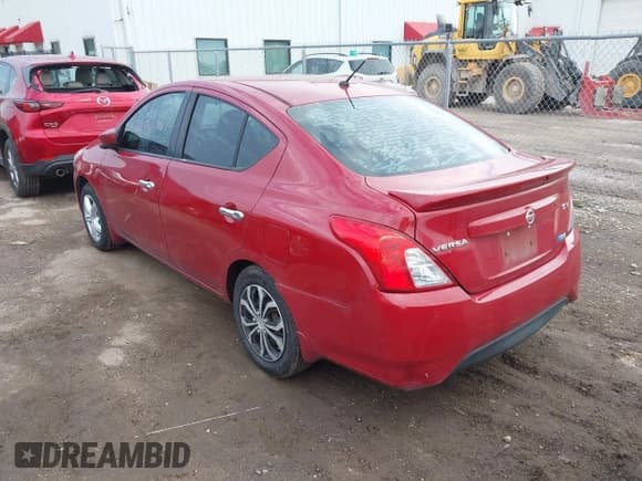 ✅ 2015 Nissan Versa SV • VIN: 3N1CN7AP5FL873194 • Lot: 43864288. Listed on IAAI with 199,000 mi. Free auction sales archive from the USA and detailed vehicle history report at DreamBid. Image 3.