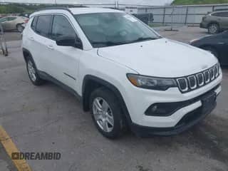2022 Jeep Compass Latitude with VIN 3C4NJDBB6NT156577, listed as a IAAI auction lot 42831815 with 86,000 mi miles and . Bid and sale history available at DreamBid. Image 1.