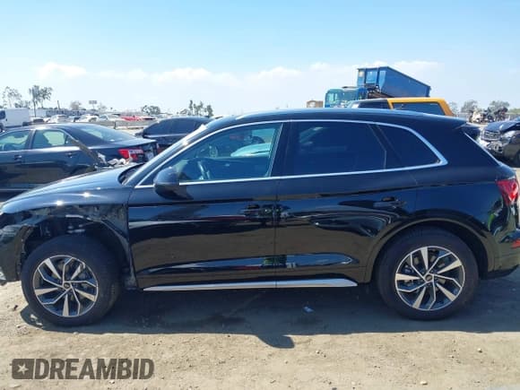 ✅ 2023 Audi Q5 S line Premium Plus • VIN: WA1EAAFY7P2117850 • Lot: 43304541. Listed on IAAI with 21,685 mi. Free auction sales archive from the USA and detailed vehicle history report at DreamBid. Image 15.