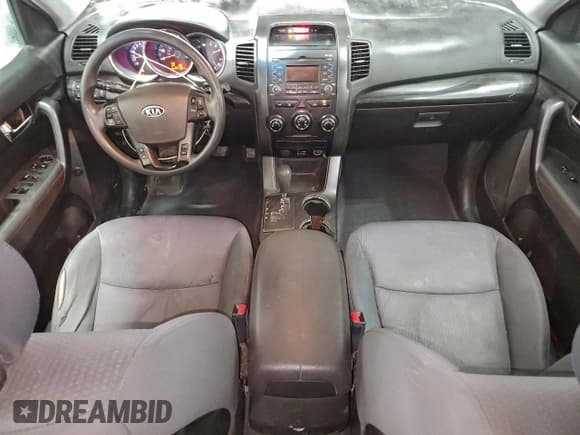 ✅ 2013 Kia Sorento LX • VIN: 5XYKTDA26DG348716 • Lot: 94123325. Listed on Copart with 221,361 mi. Free auction sales archive from the USA and detailed vehicle history report at DreamBid. Image 8.